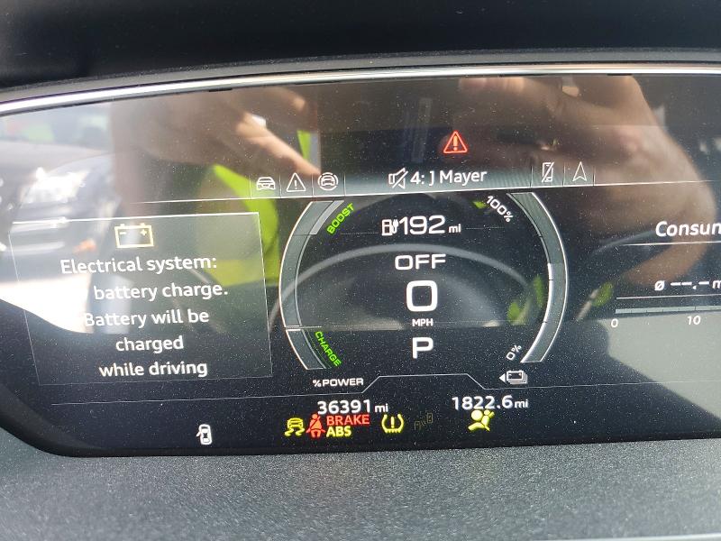 62298916 :رقم المزاد ، WA1CAAGE7RB035227 vin ، 2024 Audi Q8 E-tron مزاد بيع