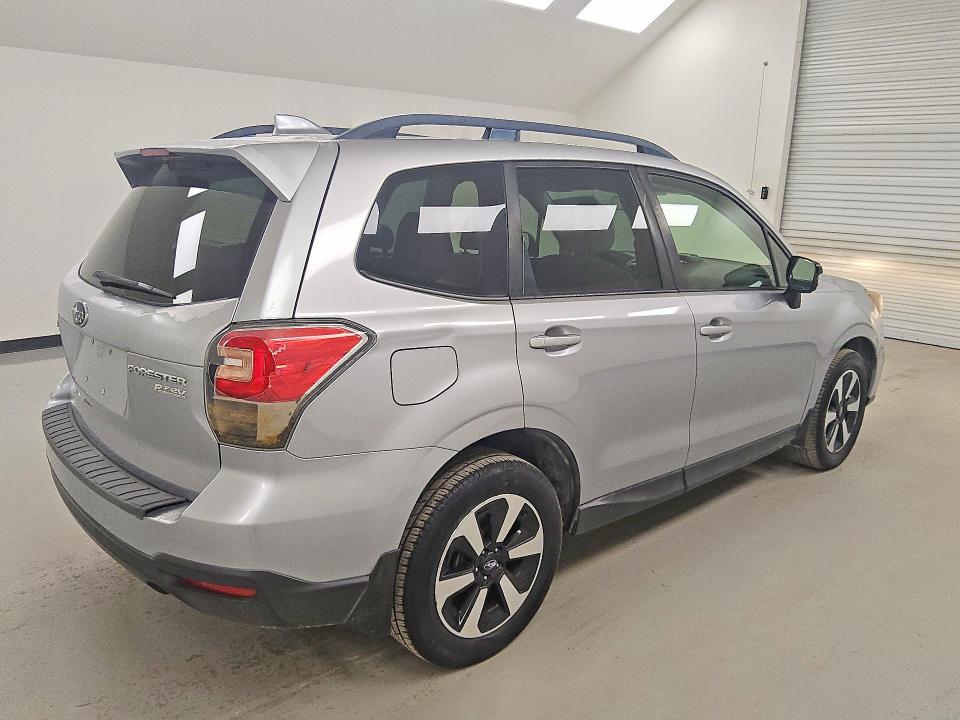 2017 Subaru Forester მანქანა იყიდება აუქციონზე, vin: JF2SJAEC1HH410691, აუქციონის ნომერი: 61805286
