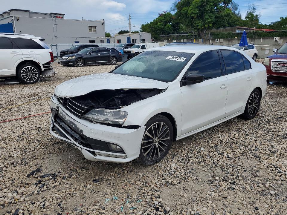62991556 :رقم المزاد ، 3VWD17AJ4GM383413 vin ، 2016 Volkswagen Jetta مزاد بيع