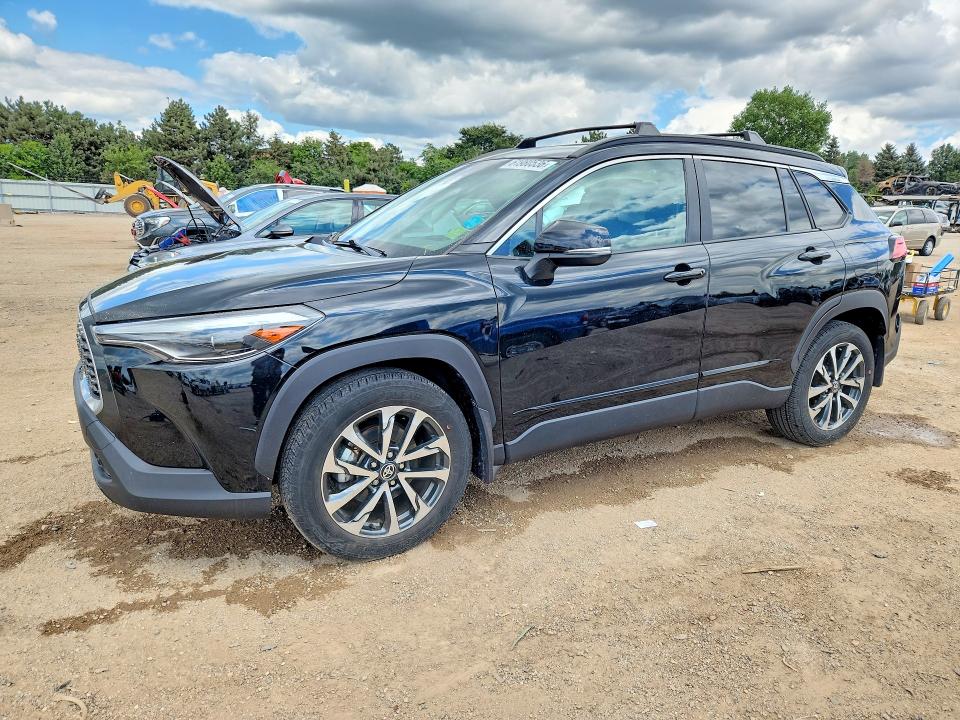 2023 Toyota Corolla Cross მანქანა იყიდება აუქციონზე, vin: 7MUDAABG5PV064143, აუქციონის ნომერი: 61980536
