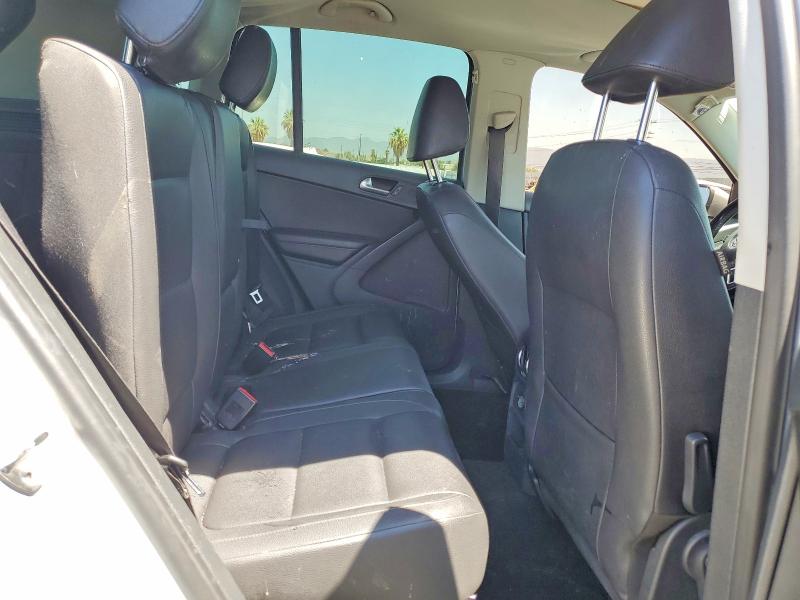 2012 Volkswagen Tiguan მანქანა იყიდება აუქციონზე, vin: WVGAV7AX7CW556068, აუქციონის ნომერი: 61821766