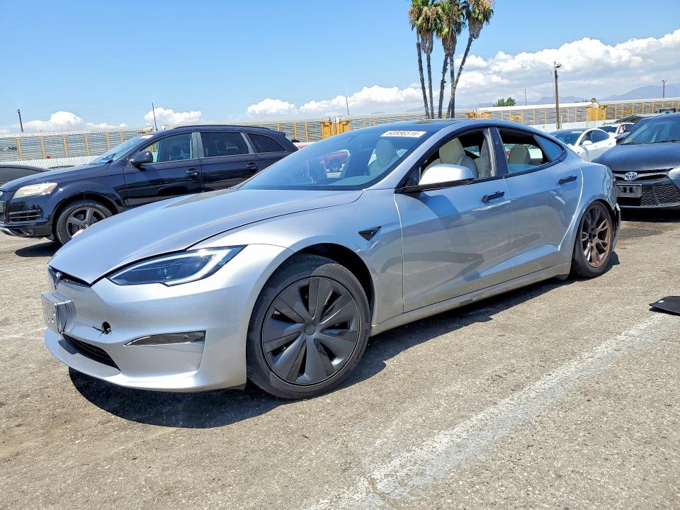 60886516 :رقم المزاد ، 5YJSA1E58SF550843 vin ، 2025 Tesla Model S مزاد بيع