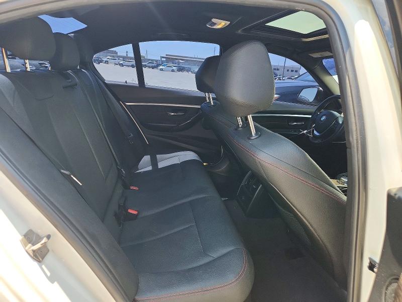 62383206 :رقم المزاد ، WBA8B9G51JNU96012 vin ، 2018 Bmw 330 مزاد بيع