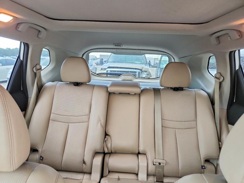 59883296 :رقم المزاد ، 5N1AT2MT2FC875546 vin ، 2015 Nissan Rogue مزاد بيع