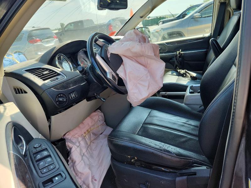 59901086 :رقم المزاد ، 2C4RC1CG6GR190299 vin ، 2016 Chrysler Town & Country مزاد بيع