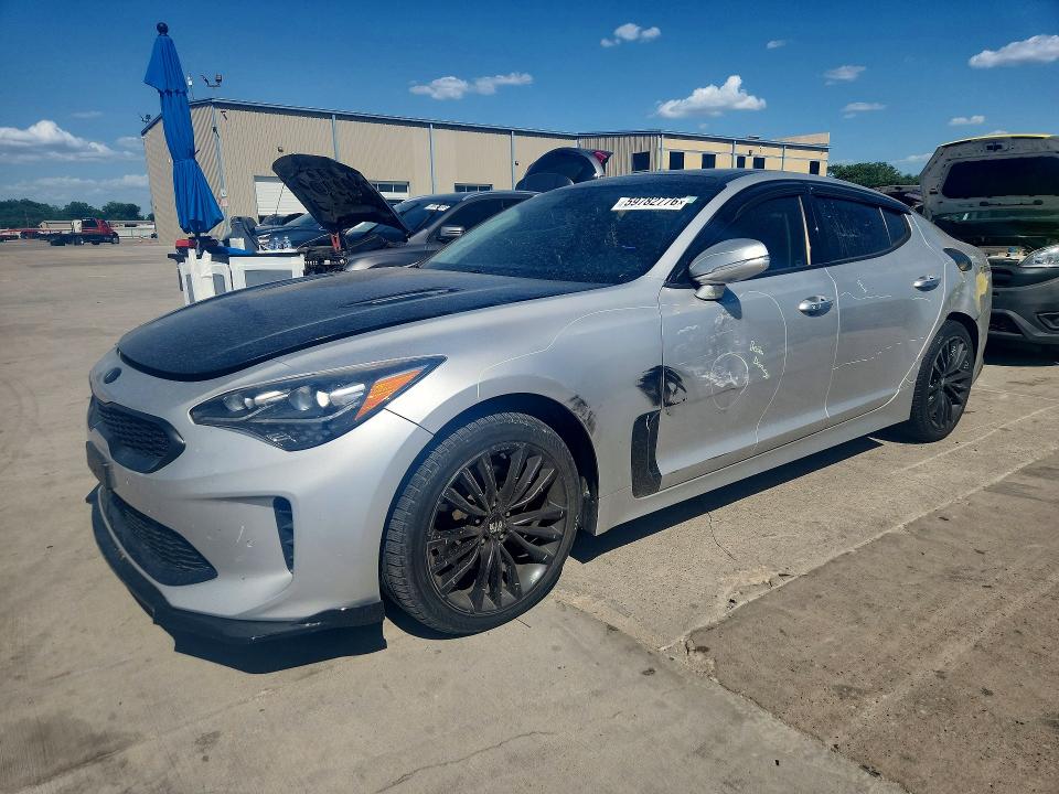 2018 Kia Stinger მანქანა იყიდება აუქციონზე, vin: KNAE25LAXJ6015375, აუქციონის ნომერი: 59782776