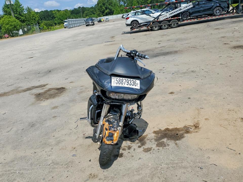 58879336 :رقم المزاد ، 1HD1KHC18MB607838 vin ، 2021 Harley-davidson Fltrx مزاد بيع