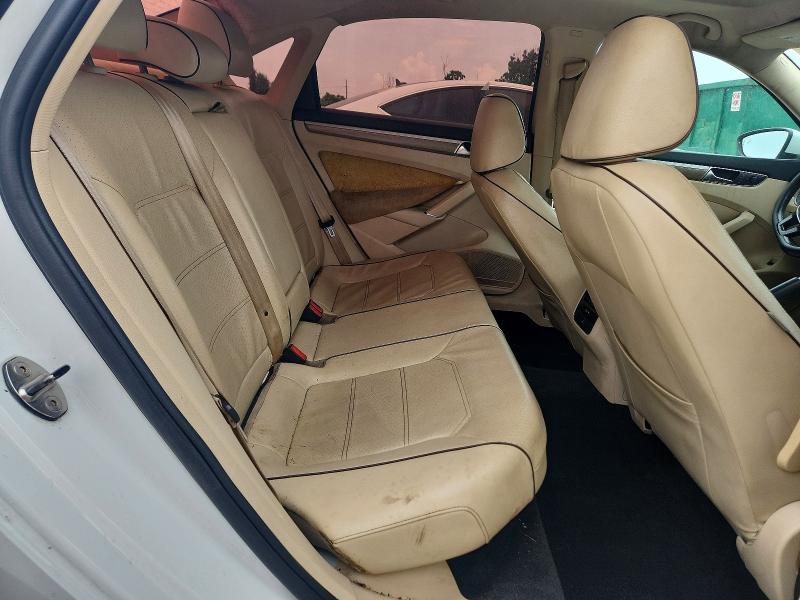 62566726 :رقم المزاد ، 1VWBA7A35JC003514 vin ، 2018 Volkswagen Passat مزاد بيع