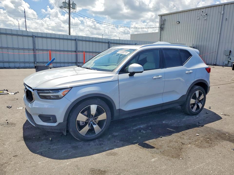 Продаж на аукціоні авто 2021 Volvo Xc40, vin: YV4162UK2M2403804, номер лоту: 61330316