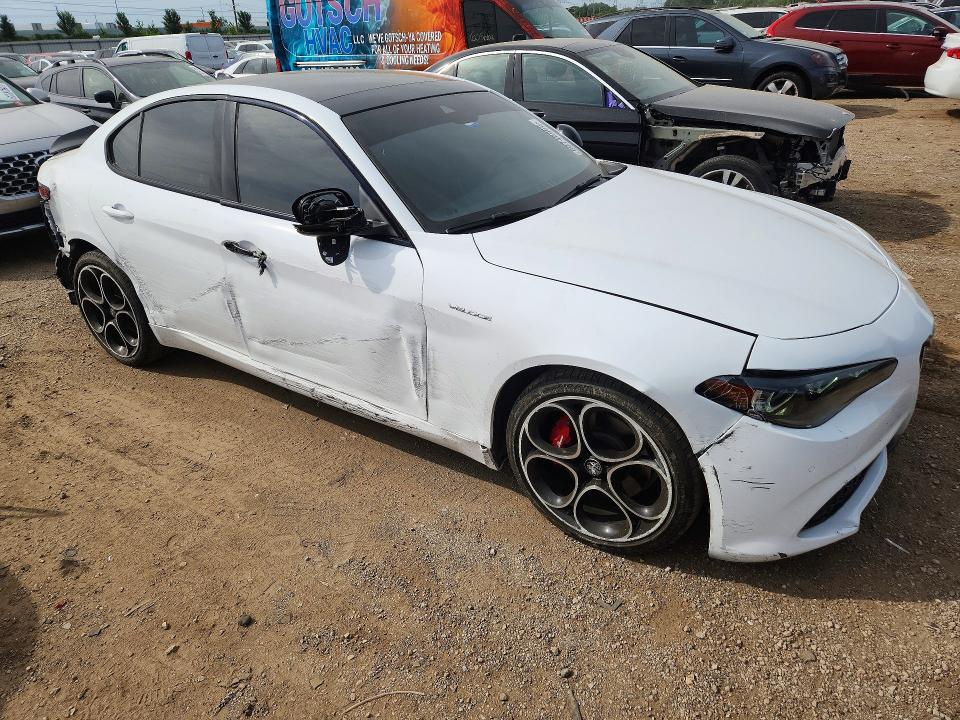 Продажа на аукционе авто 2024 Alfa Romeo Giulia, vin: ZARFANBN4R7681299, номер лота: 60740966