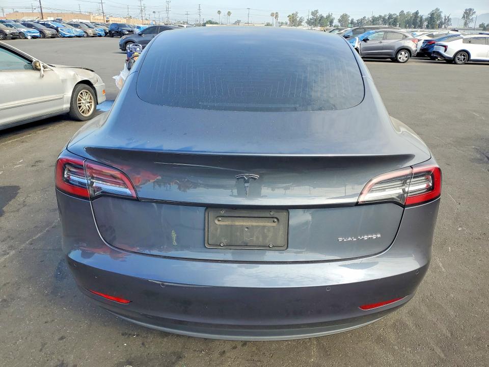 61734106 :رقم المزاد ، 5YJ3E1EB1LF711971 vin ، 2020 Tesla Model 3 مزاد بيع