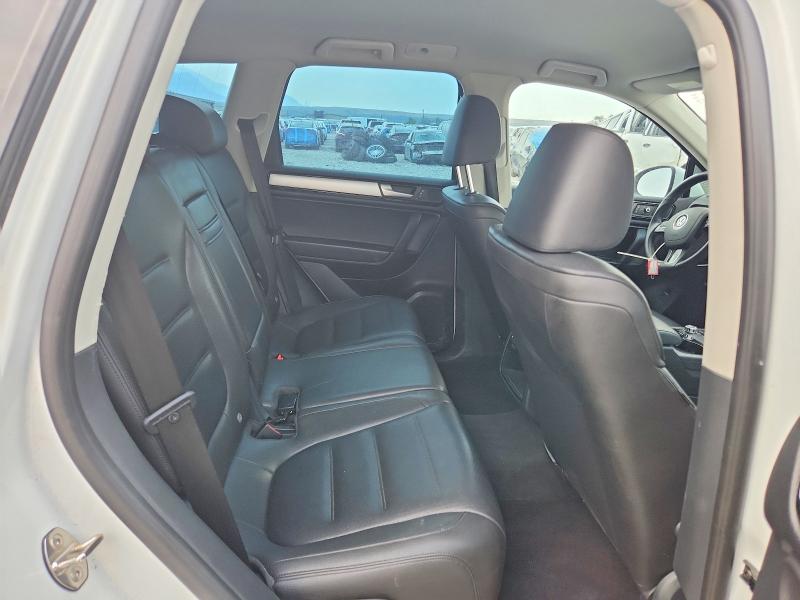 Продажа на аукционе авто 2014 Volkswagen Touareg, vin: WVGEF9BP2ED008664, номер лота: 62415126