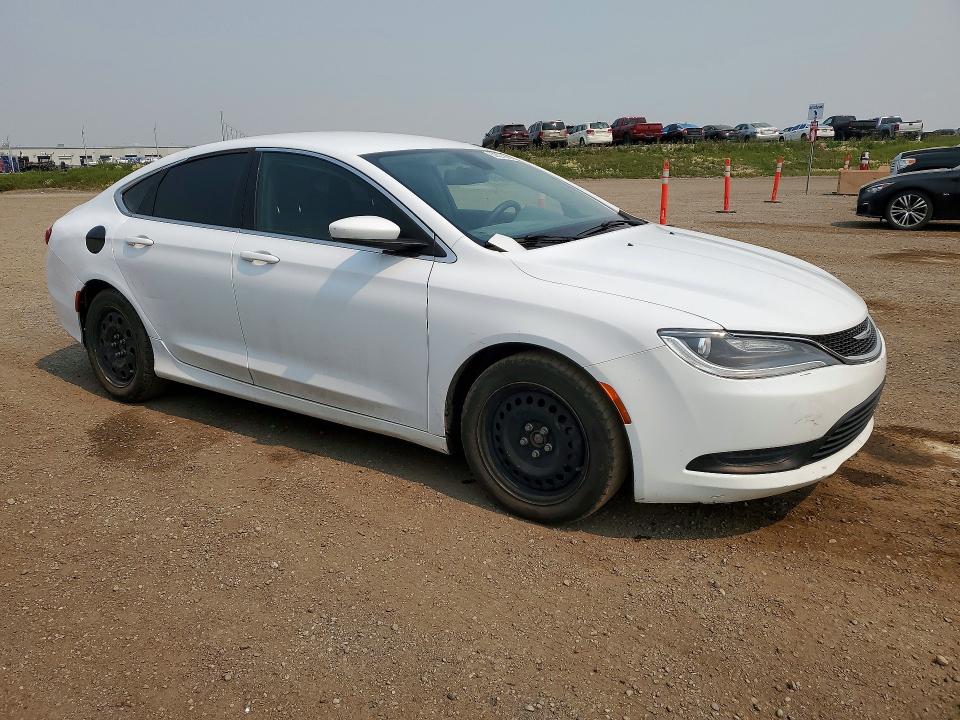 62821806 :رقم المزاد ، 1C3CCCFB6FN667055 vin ، 2015 Chrysler 200 مزاد بيع
