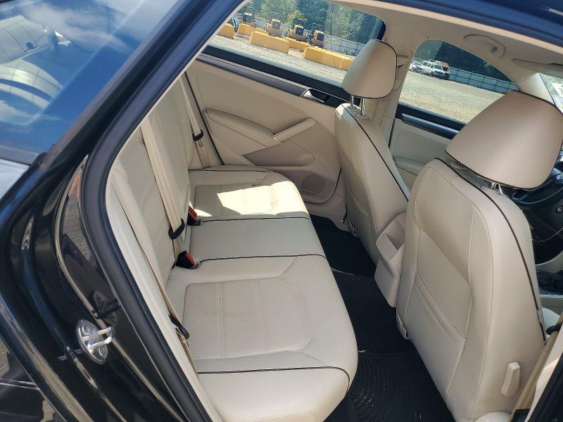 Продажа на аукционе авто 2018 Volkswagen Passat, vin: 1VWAA7A34JC029579, номер лота: 60136836