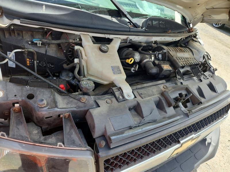 60675866 :رقم المزاد ، 1GB0GRFG6J1273786 vin ، 2018 Chevrolet Express G3500 مزاد بيع
