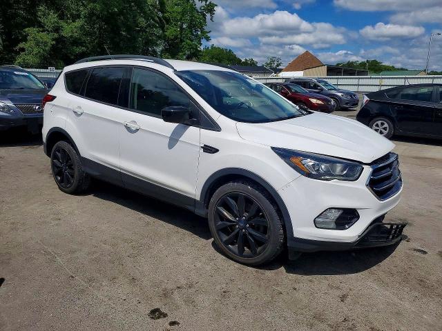 59136856 :رقم المزاد ، 1FMCU9GD0KUA42853 vin ، 2019 Ford Escape مزاد بيع
