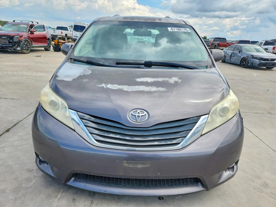 Aukcja sprzedaży 2011 Toyota Sienna, vin: 5TDYK3DC1BS092982, numer aukcji: 61188176