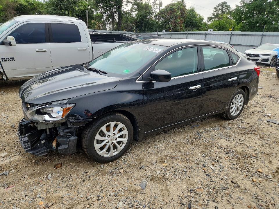 60323376 :رقم المزاد ، 3N1AB7AP1JY304354 vin ، 2018 Nissan Sentra مزاد بيع