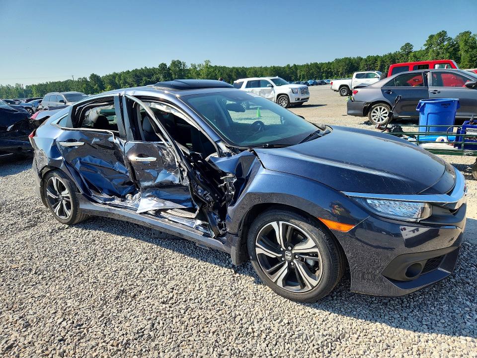 60192646 :رقم المزاد ، 19XFC1F93GE005871 vin ، 2016 Honda Civic مزاد بيع
