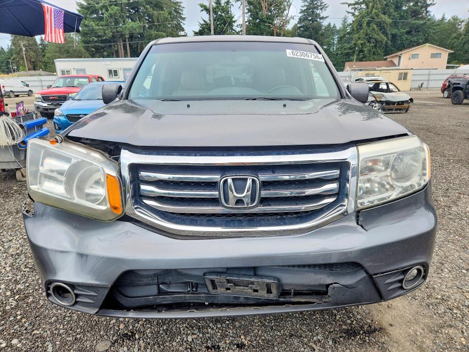 62306756 :رقم المزاد ، 5FNYF4H55CB013633 vin ، 2012 Honda Pilot مزاد بيع