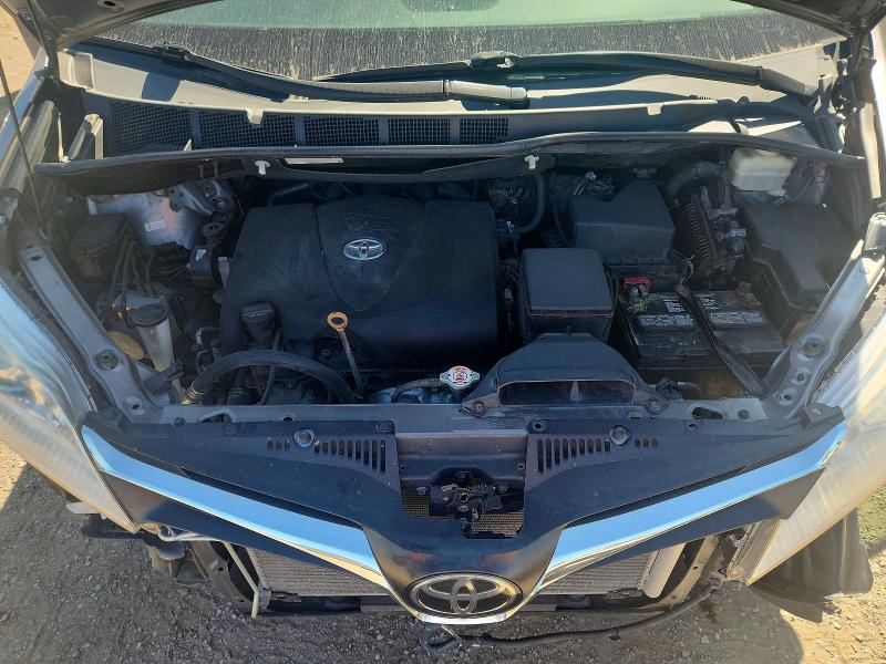 61986176 :رقم المزاد ، 5TDKZ3DC8KS978945 vin ، 2019 Toyota Sienna مزاد بيع