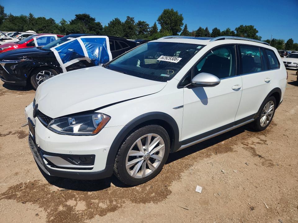 Auction sale of the 2017 Volkswagen Golf Alltrack, vin: 3VWM17AUXHM544312, lot number: 62929306