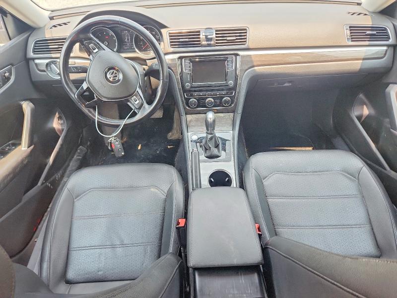 62599976 :رقم المزاد ، 1VWBA7A34JC000927 vin ، 2018 Volkswagen Passat مزاد بيع