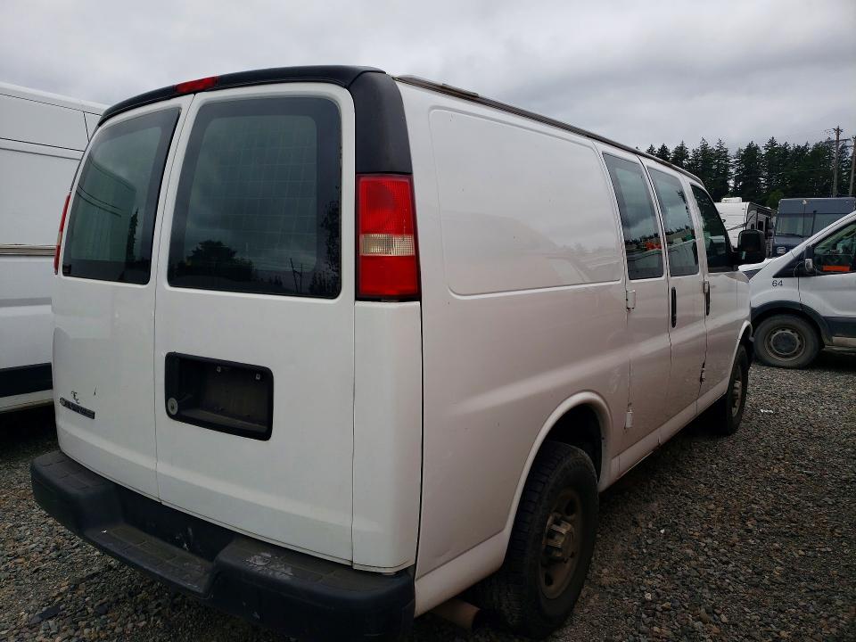 60134786 :رقم المزاد ، 1GCGG25CX81125151 vin ، 2008 Chevrolet Express G2500 مزاد بيع