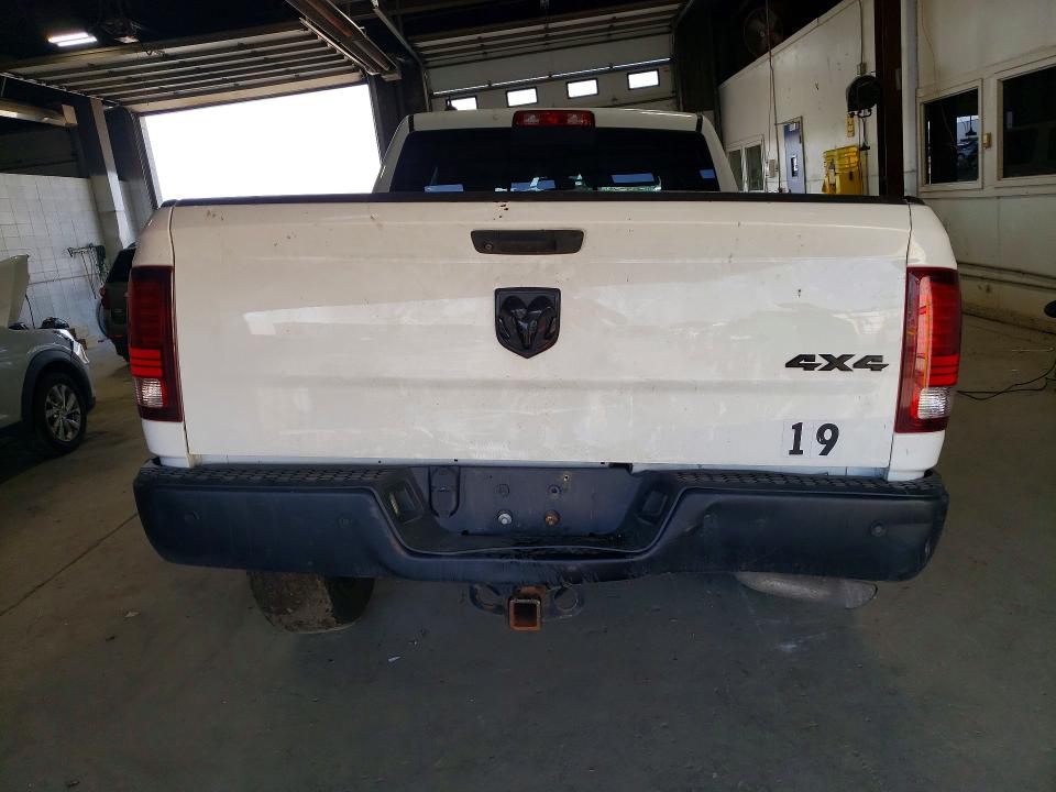 61506996 :رقم المزاد ، 1C6RR7GG1KS617317 vin ، 2019 Ram 1500 Classic مزاد بيع