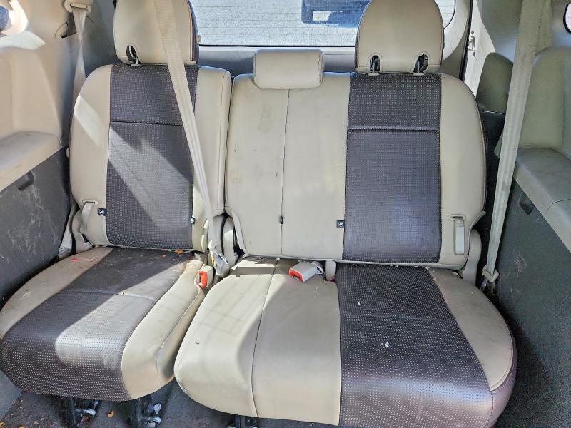 62540566 :رقم المزاد ، 5TDZZ3DC3HS864343 vin ، 2017 Toyota Sienna مزاد بيع