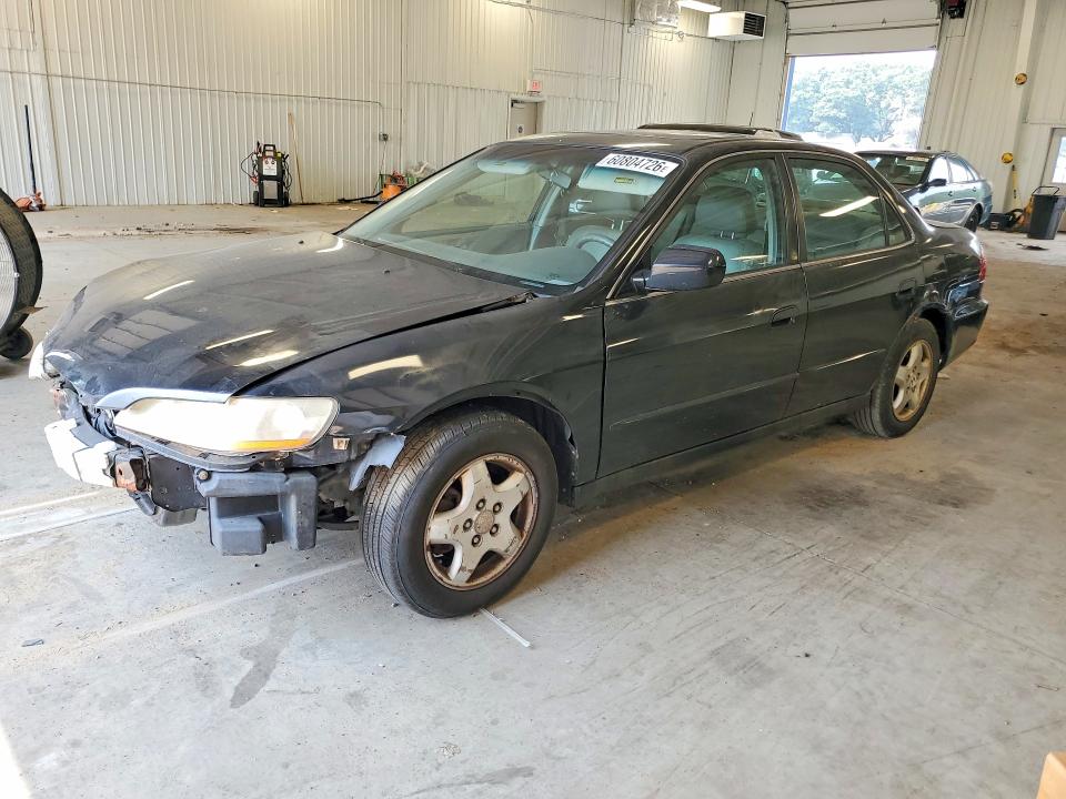 60804726 :رقم المزاد ، 1HGCG1652YA097422 vin ، 2000 Honda Accord مزاد بيع