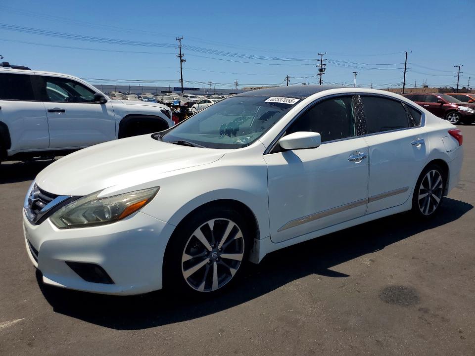 Продажа на аукционе авто 2016 Nissan Altima, vin: 1N4AL3AP2GC117490, номер лота: 62337056