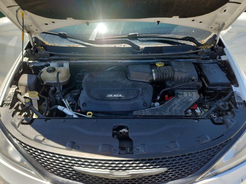 60193566 :رقم المزاد ، 2C4RC1BG5JR182400 vin ، 2018 Chrysler Pacifica مزاد بيع