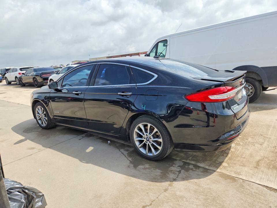 61003406 :رقم المزاد ، 3FA6P0SU6JR180999 vin ، 2018 Ford Fusion مزاد بيع