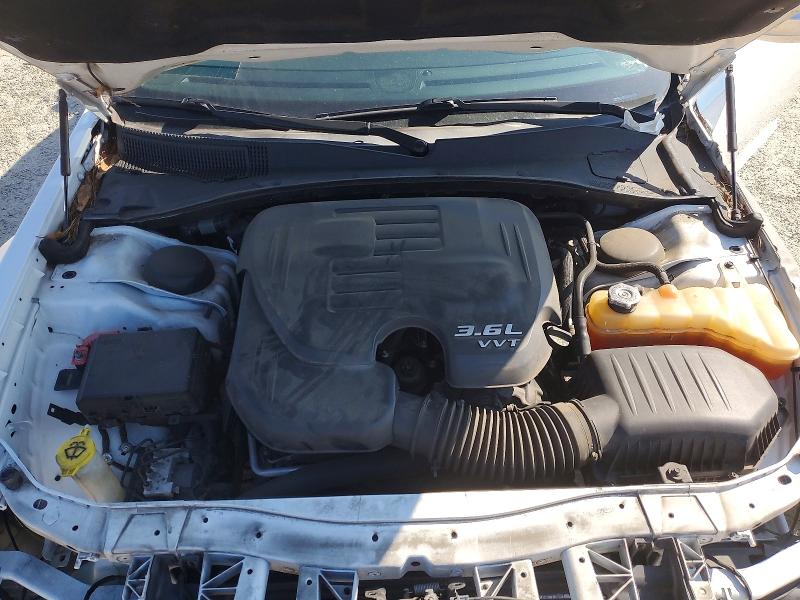 60029456 :رقم المزاد ، 2C3CCAEG1JH159725 vin ، 2018 Chrysler 300 مزاد بيع