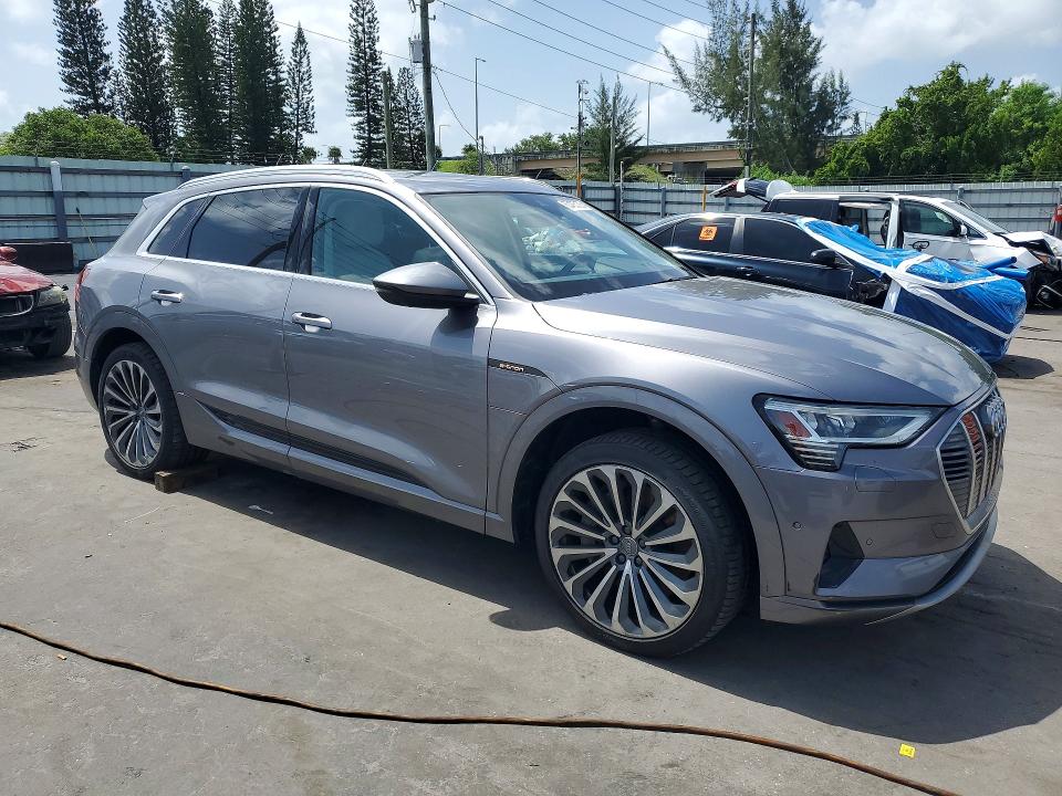 2019 Audi E-tron მანქანა იყიდება აუქციონზე, vin: WA1VAAGE5KB011183, აუქციონის ნომერი: 60485126