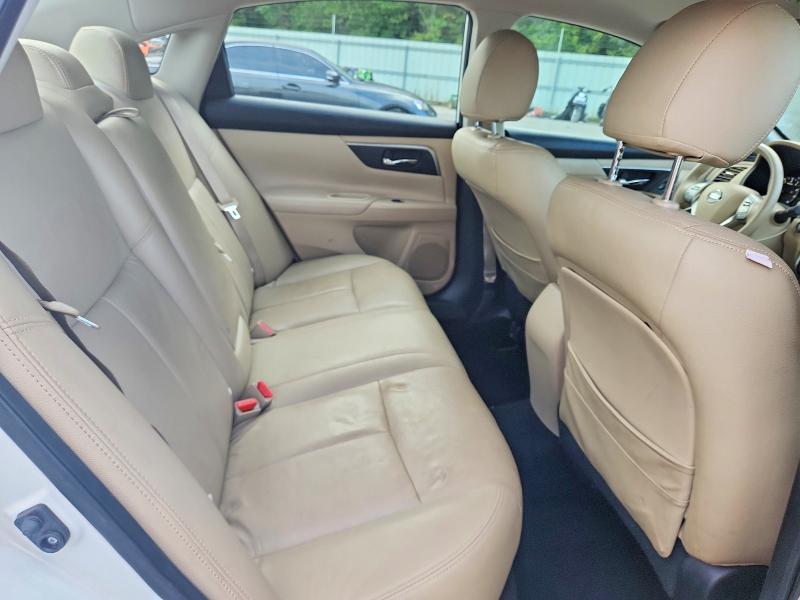 Продаж на аукціоні авто 2015 Nissan Altima, vin: 1N4AL3AP8FC598330, номер лоту: 61529036