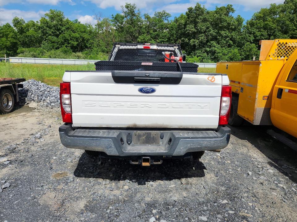 57080806 :رقم المزاد ، 1FT8X3BT0NEC26878 vin ، 2022 Ford F350 مزاد بيع