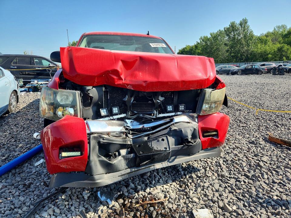 61049236 :رقم المزاد ، 1GCRKSE36BZ261549 vin ، 2011 Chevrolet Silverado مزاد بيع