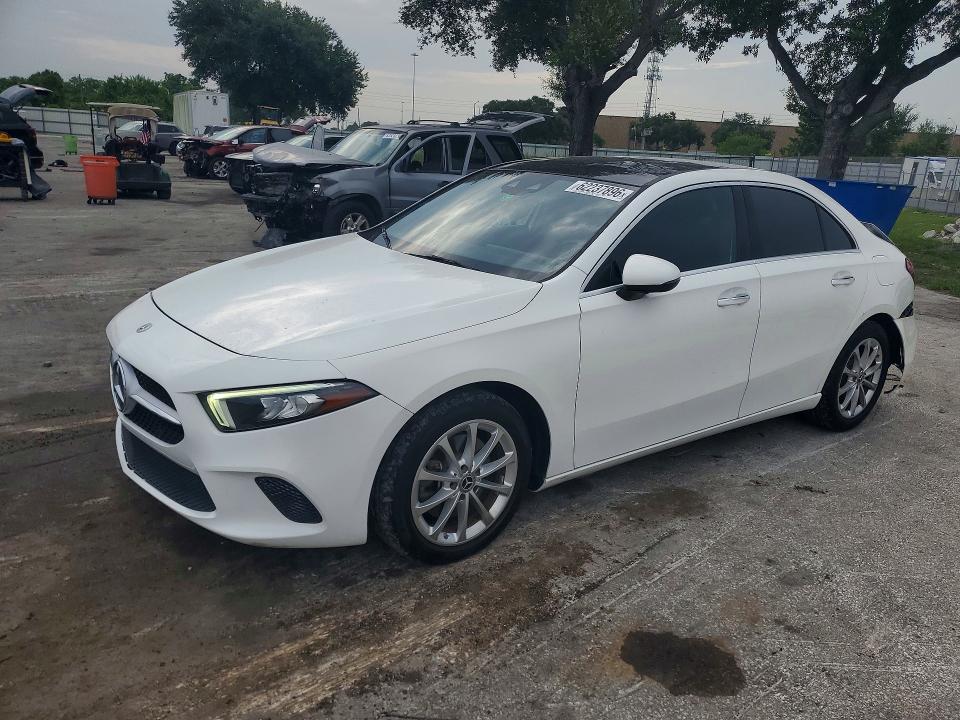 2019 Mercedes-benz A მანქანა იყიდება აუქციონზე, vin: WDD3G4FB4KW001215, აუქციონის ნომერი: 62237896