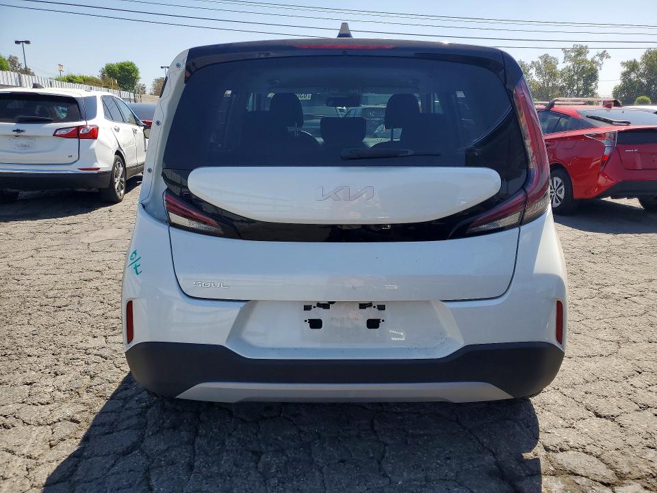 63024766 :رقم المزاد ، KNDJ23AU1P7888812 vin ، 2023 Kia Soul مزاد بيع