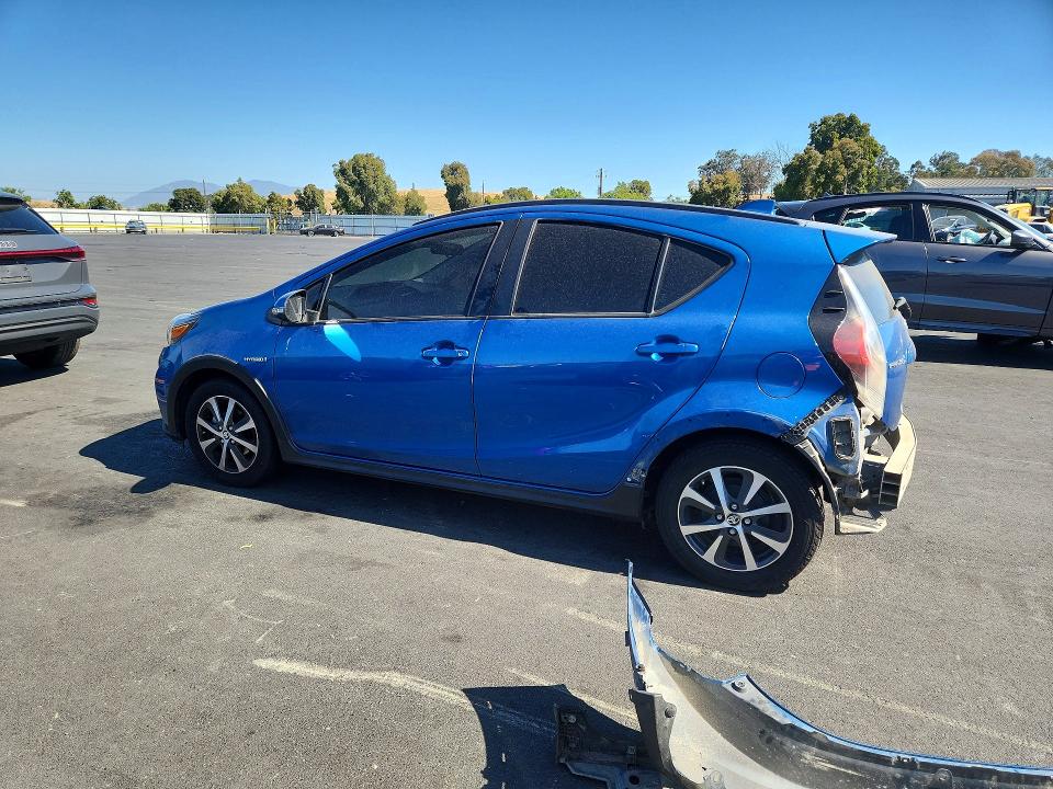 59682166 :رقم المزاد ، JTDKDTB37J1606591 vin ، 2018 Toyota Prius C مزاد بيع