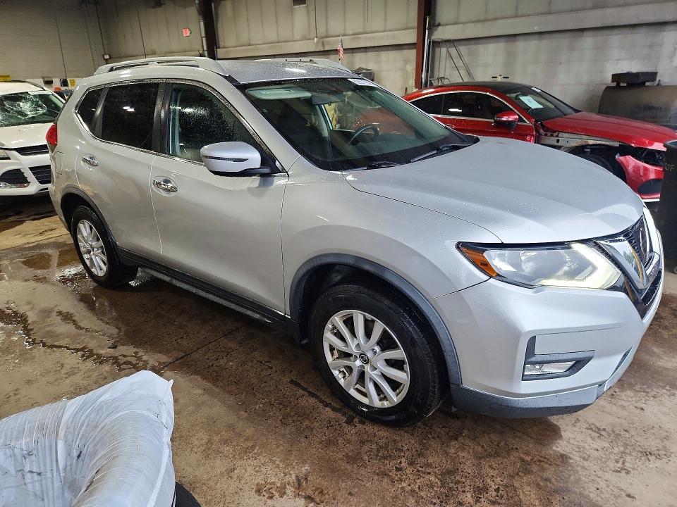 Aukcja sprzedaży 2017 Nissan Rogue, vin: KNMAT2MV5HP603770, numer aukcji: 62677956