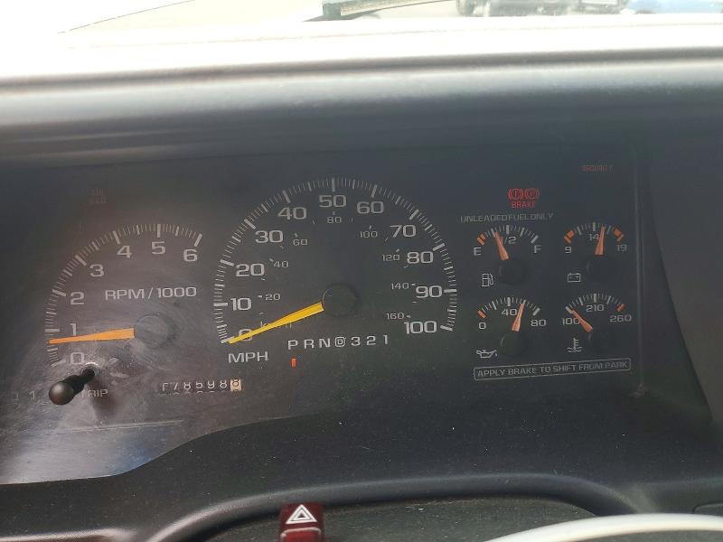 1999 Chevrolet Suburban მანქანა იყიდება აუქციონზე, vin: 3GNFK16R0XG113041, აუქციონის ნომერი: 62529646