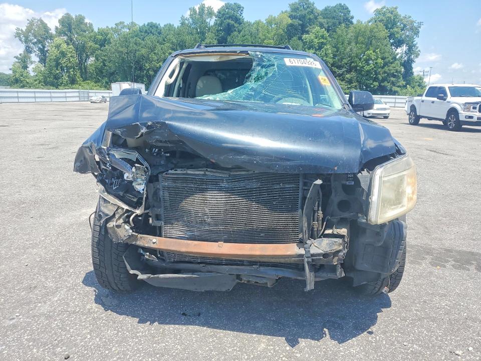 61704926 :رقم المزاد ، 4M2CN8H75AKJ15353 vin ، 2010 Mercury Mariner مزاد بيع