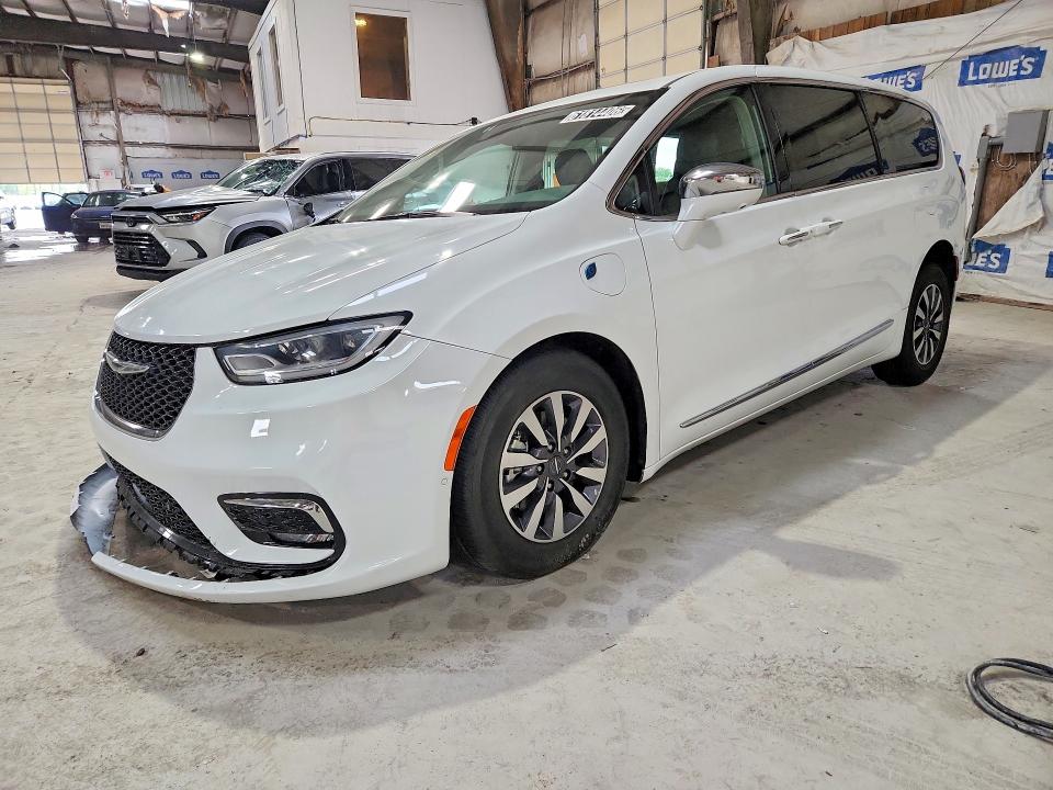 61814406 :رقم المزاد ، 2C4RC1S78NR173485 vin ، 2022 Chrysler Pacifica مزاد بيع