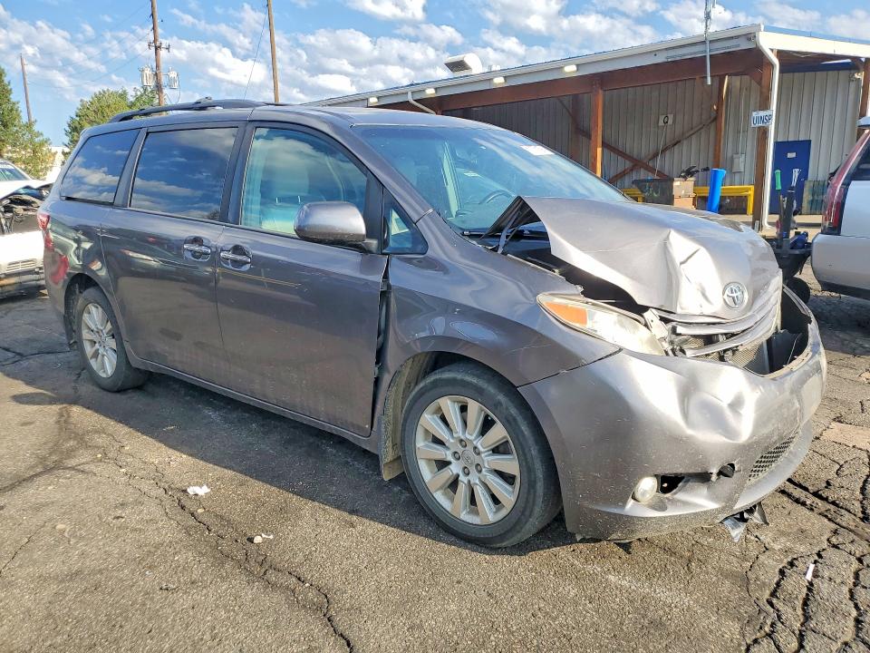 Aukcja sprzedaży 2015 Toyota Sienna, vin: 5TDDK3DC8FS106588, numer aukcji: 61175156