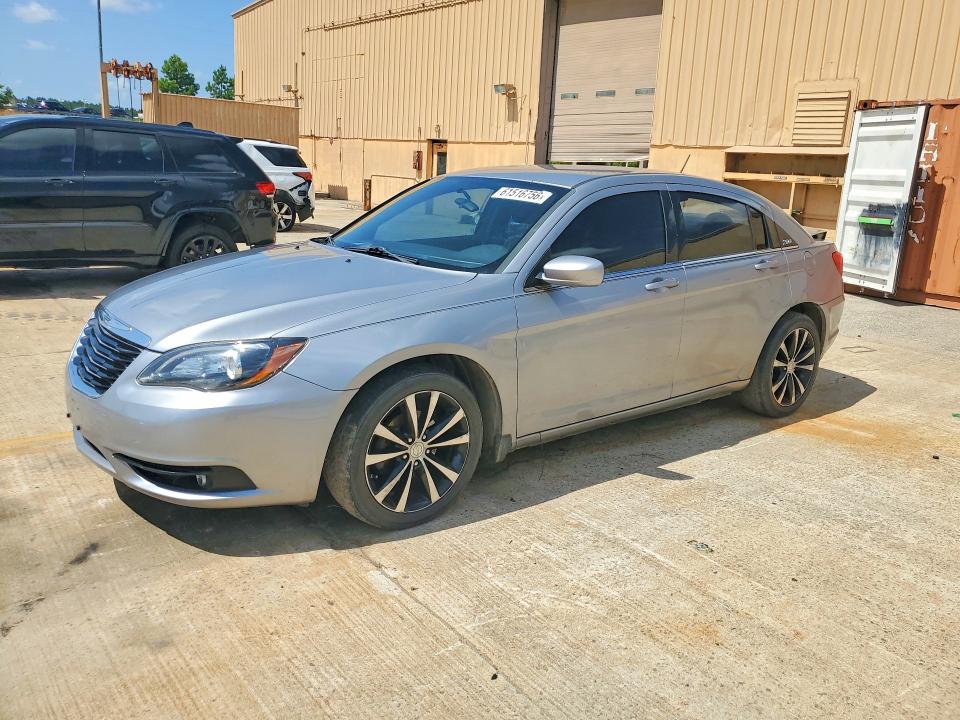 Продаж на аукціоні авто 2013 Chrysler 200, vin: 1C3CCBBB1DN541960, номер лоту: 61516756