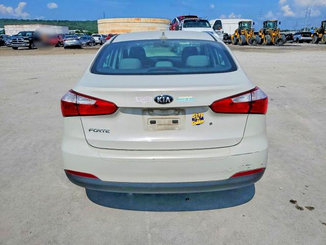 61367526 :رقم المزاد ، KNAFK4A61F5275738 vin ، 2015 Kia Forte مزاد بيع