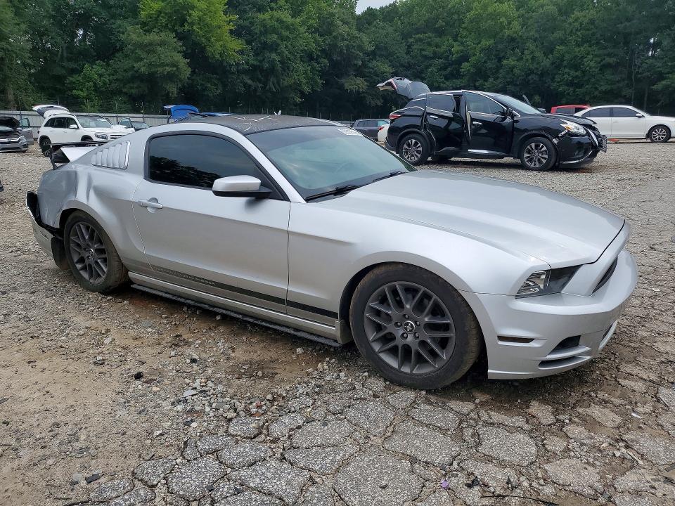 Продажа на аукционе авто 2014 Ford Mustang, vin: 1ZVBP8AM6E5308270, номер лота: 62812516